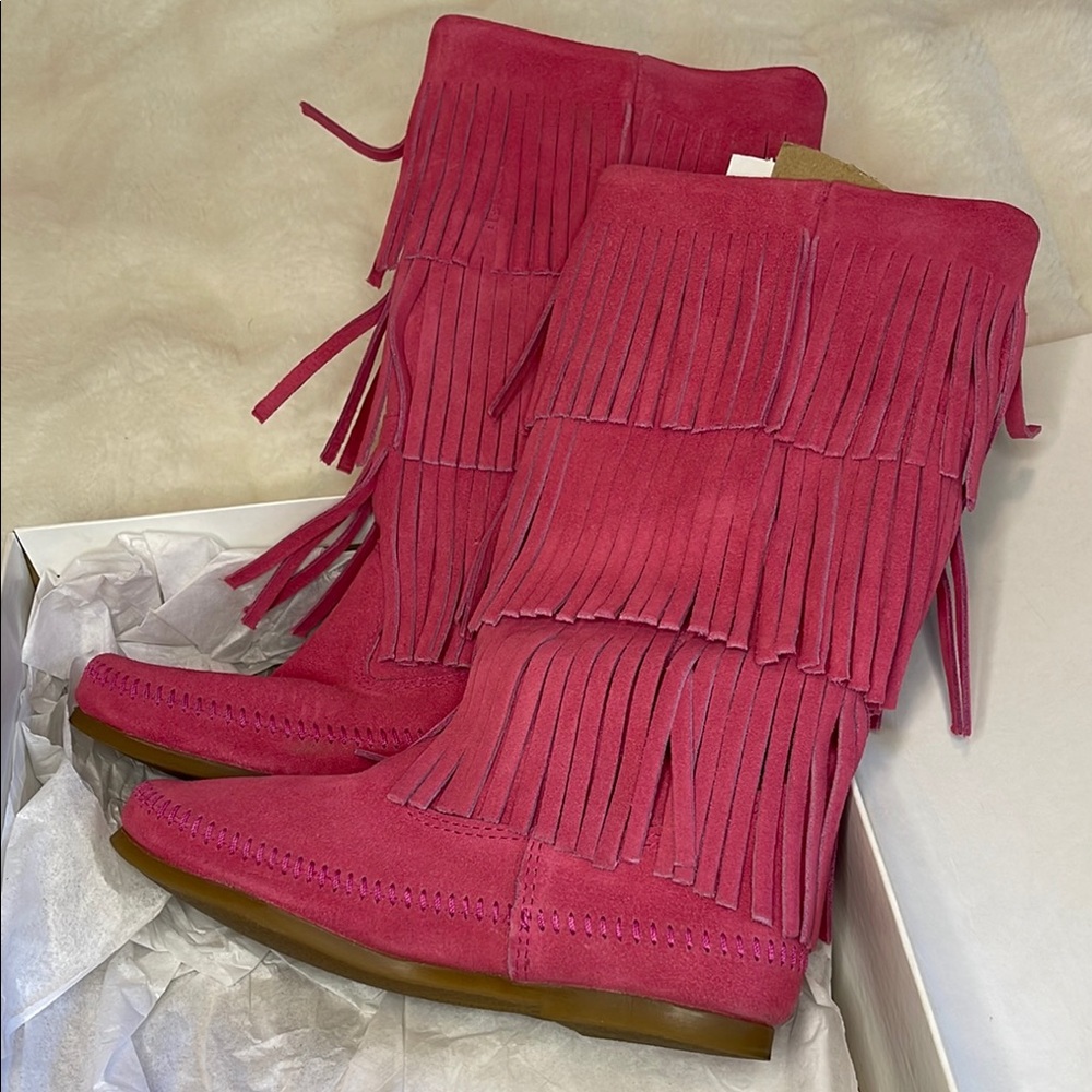*RARE* LIKE NEW Women’s Pink Fringe 3 layer Boots